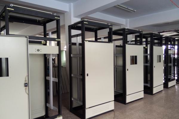 德钦控制箱-3683谈谈控制箱的维护和保养事